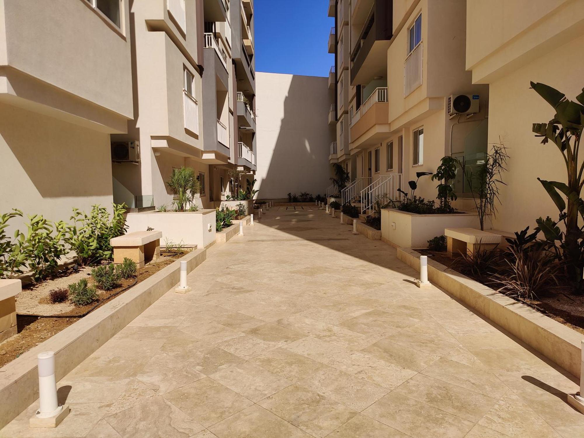 The Palm Court St. Paul's Bay Exterior foto